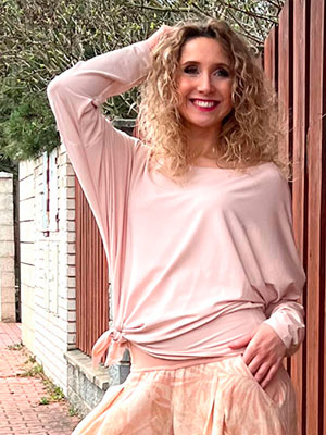 Oversize pudrová netopýří tunika dlouhý rukáv