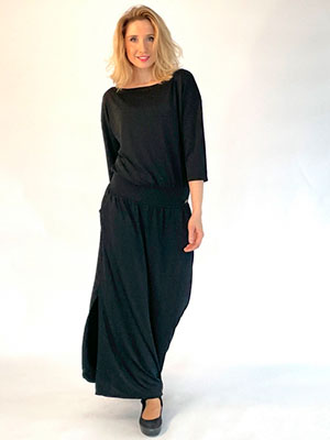 Černé dlouhé šaty s rukávem