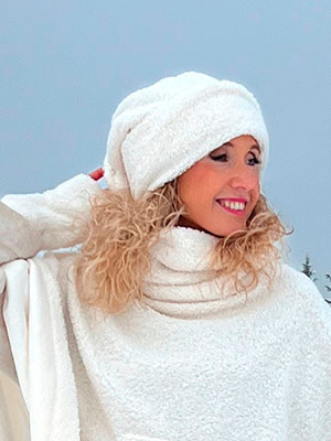 Čepice plyšová smetanová