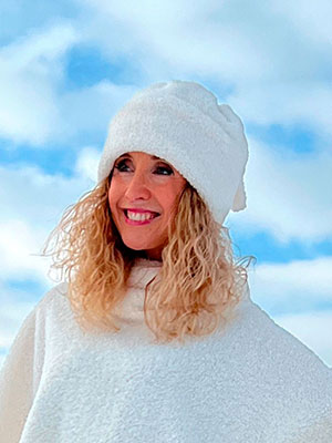 Čepice plyšová smetanová