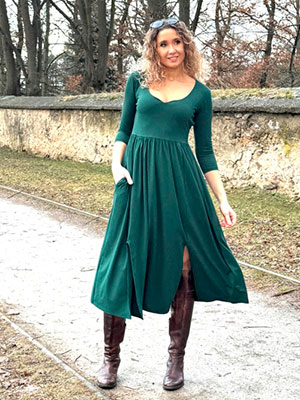 Šaty s rozparky tmavě zelené