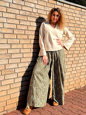 Kalhotová sukně dlouhá khaki s květy