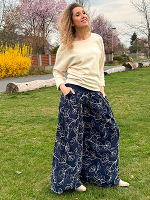 Kalhotová sukně dlouhá modrá s květy
