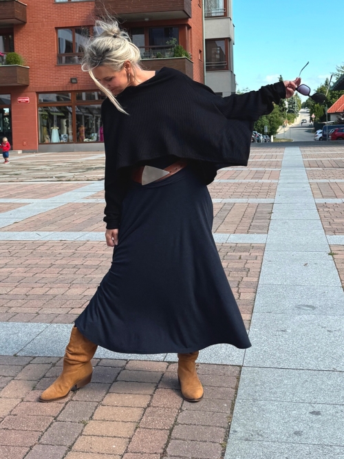 Široký rolák krátký černý