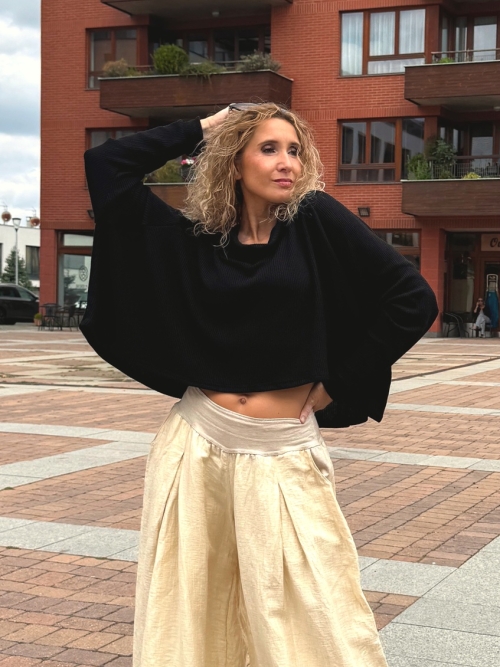 Široký rolák krátký černý