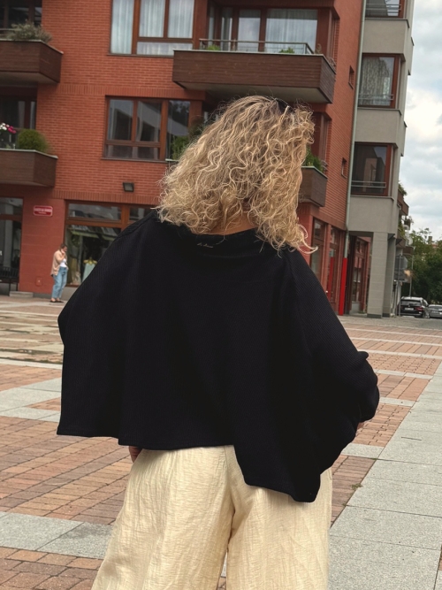 Široký rolák krátký černý