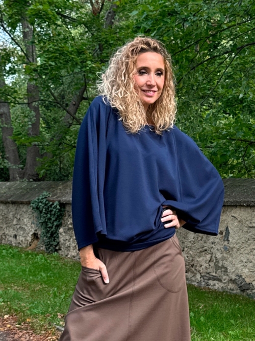 Volná pelerinová tunika tmavě modrá