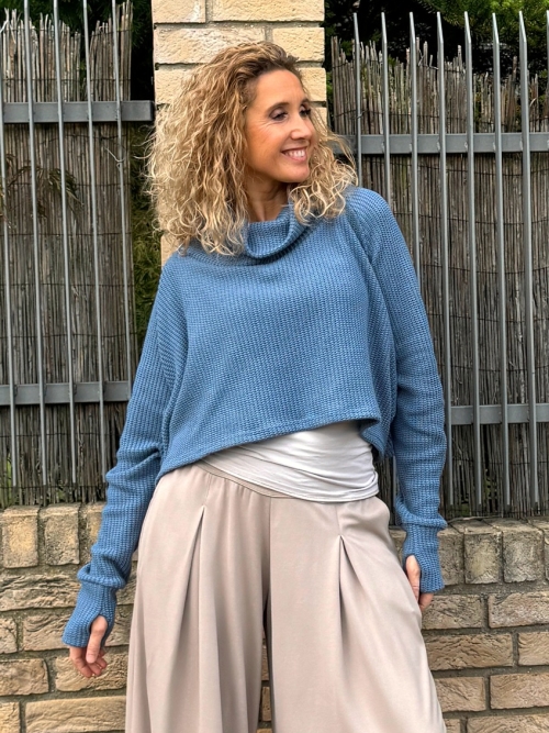 Široký rolák krátký světle modrý