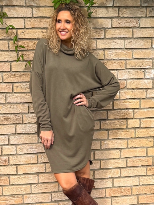 Rolákové šaty khaki s rukávem