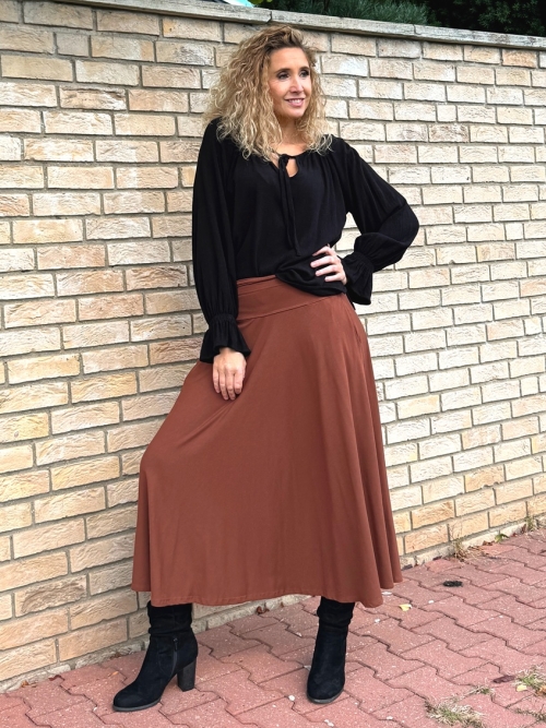 Volná sukně skořicová midi