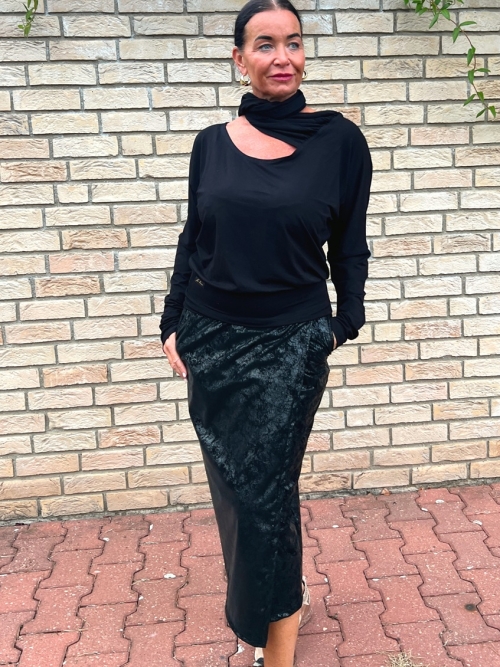 Překládaná midi sukně černá s leskem