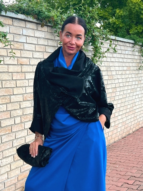 Kabátek netopýr černý s leskem