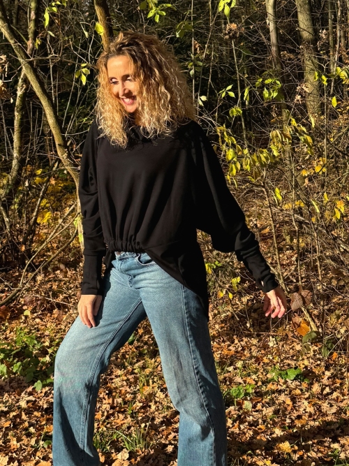 Volný rolák s gumou černý dlouhý