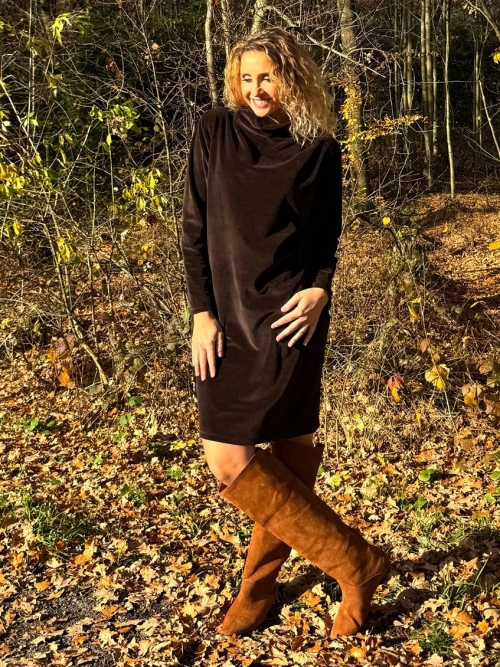 Šaty se stojáčkem tmavě hnědý samet