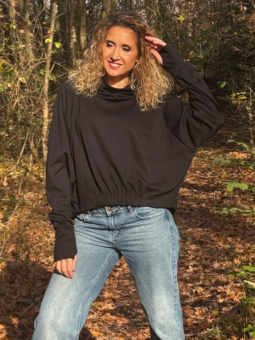 Volný rolák s gumou černý