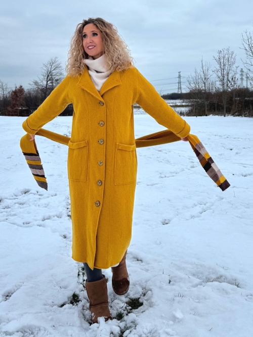 Zimní kabát pařená vlna hořčicová s šálou