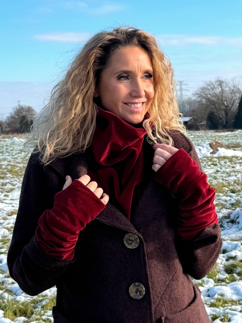 Vínový rolákový nákrčník