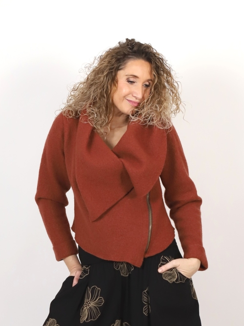 Křivák z pařené vlny měděný