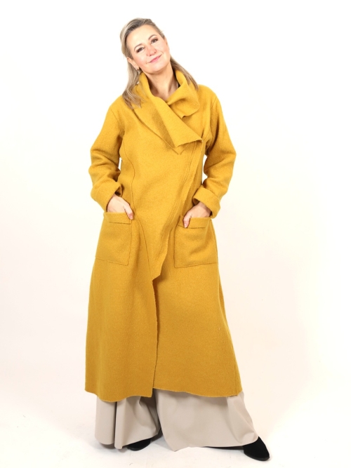 Zimní kabát pařená vlna tmavě žlutá
