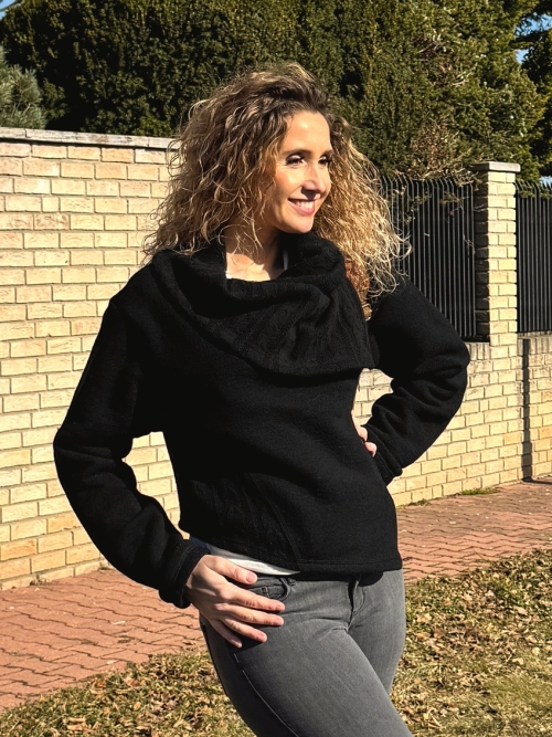 Křivák vlněný s copánky