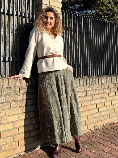 Polokolová sukně khaki s květy