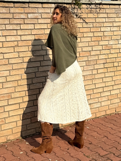 Zvonová krajková sukně