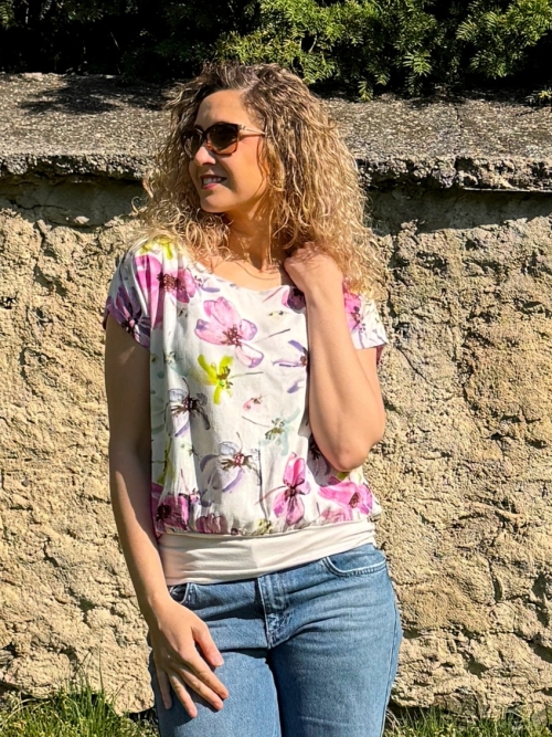 Volný top s pasem jarní květ