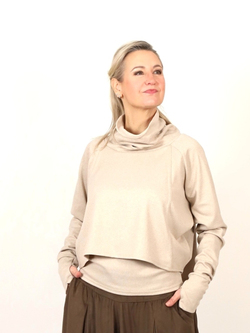 Béžový volný rolák