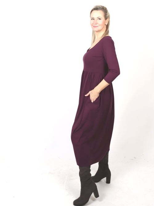 Šaty s rozparky fialové