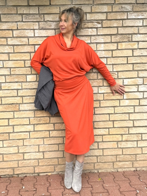 Překládaná midi sukně dýňově oranžová