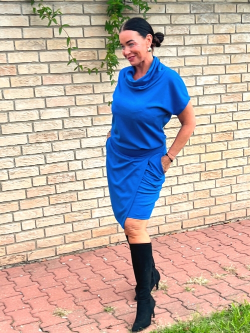 Šaty se zavinovací sukní krátké modré