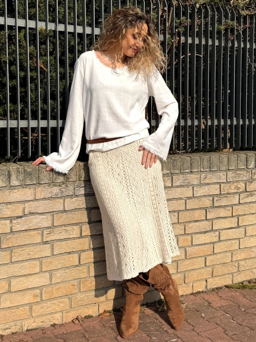 Zvonová krajková sukně