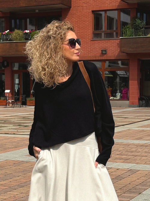 Široký rolák krátký černý