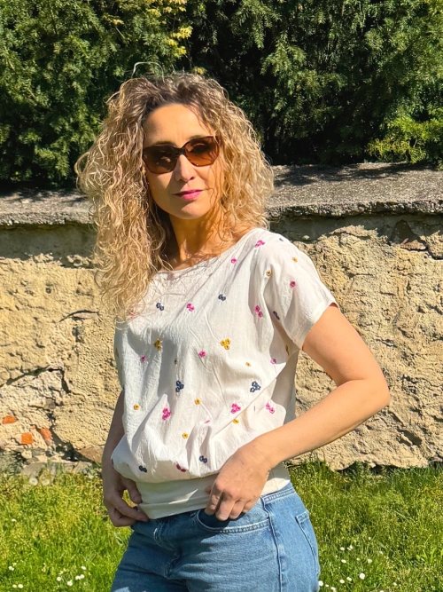 Volný top s pasem kvítek