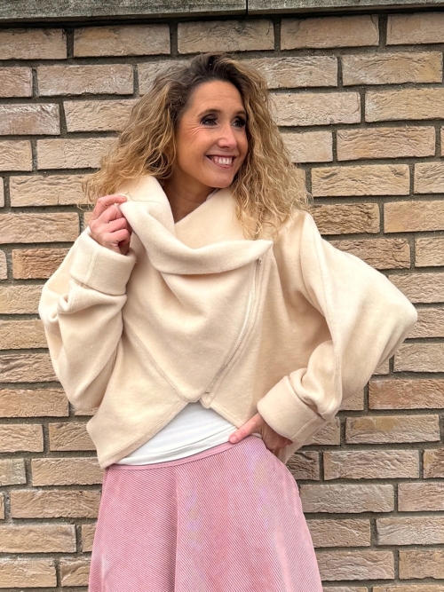 Kabátek netopýr smetanové merino