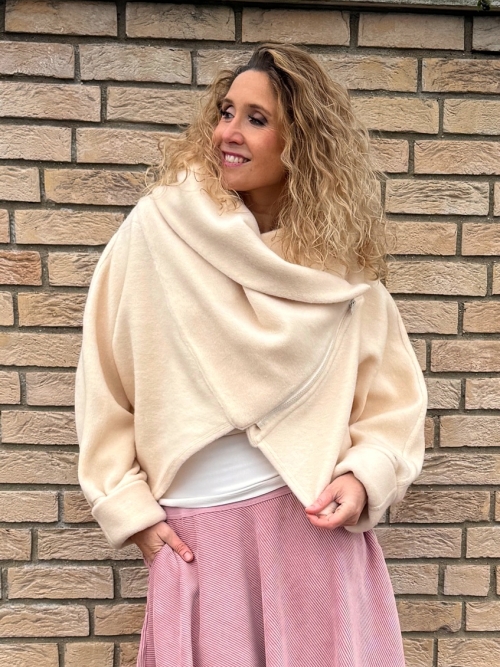 Kabátek netopýr smetanové merino