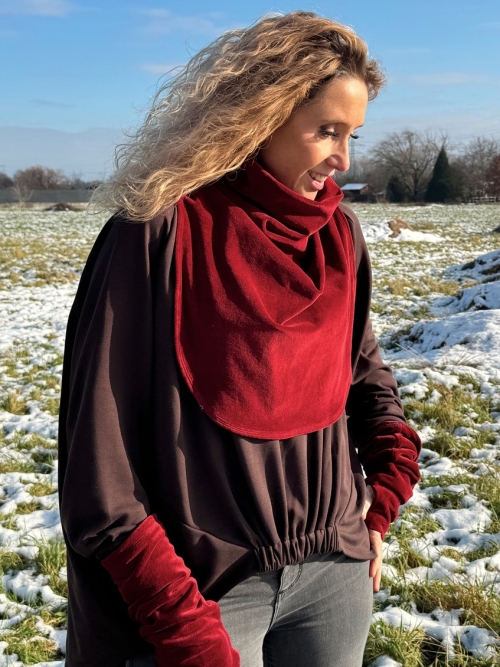 Vínový rolákový nákrčník