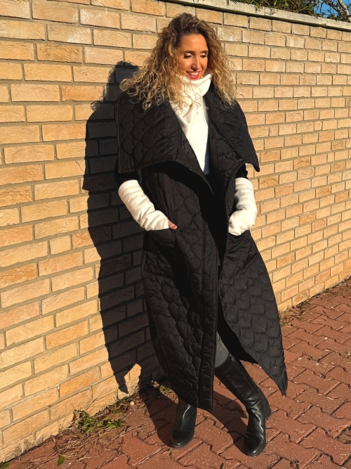 Vesta černá s leskem