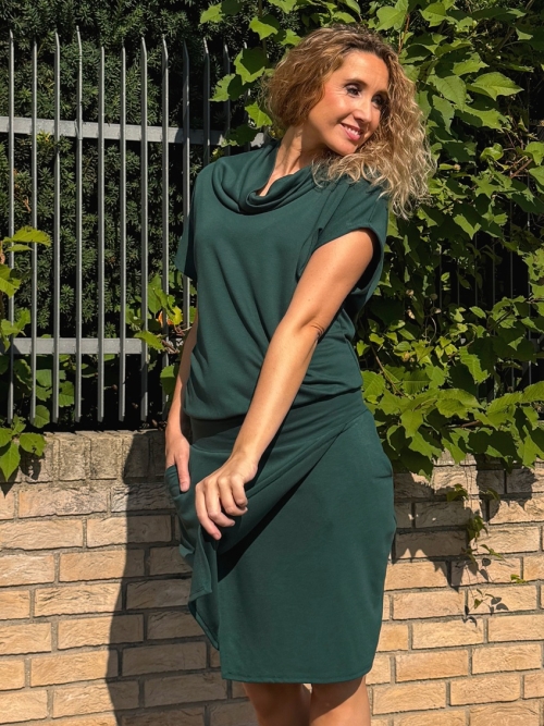 Šaty se zavinovací sukní krátké tmavě zelené