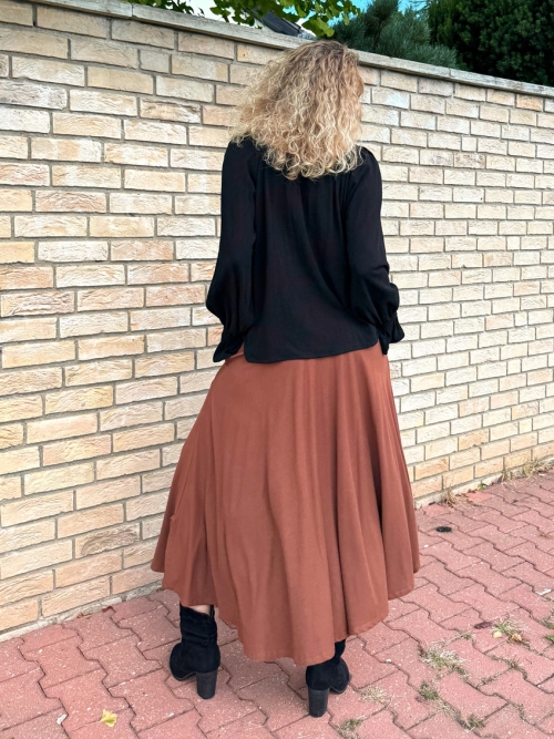 Volná sukně skořicová midi